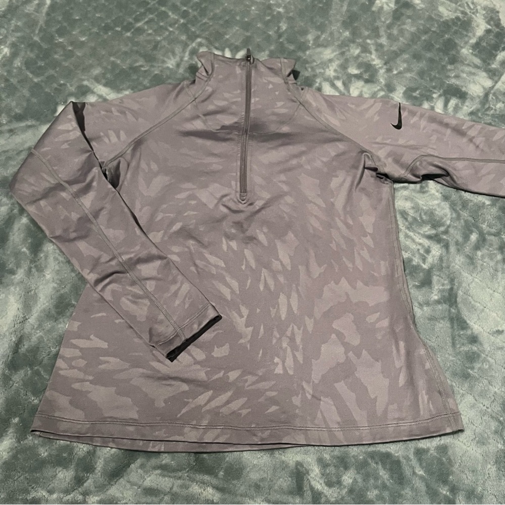 Nike Pro Dri-FIT Womens Gray Camo Quarter Zip Athletic Pullover Top Size M